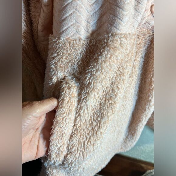 Maurice’s Pullover 3X Sherpa look&mixed texture light pink w rose gold buttons - Picture 5 of 8